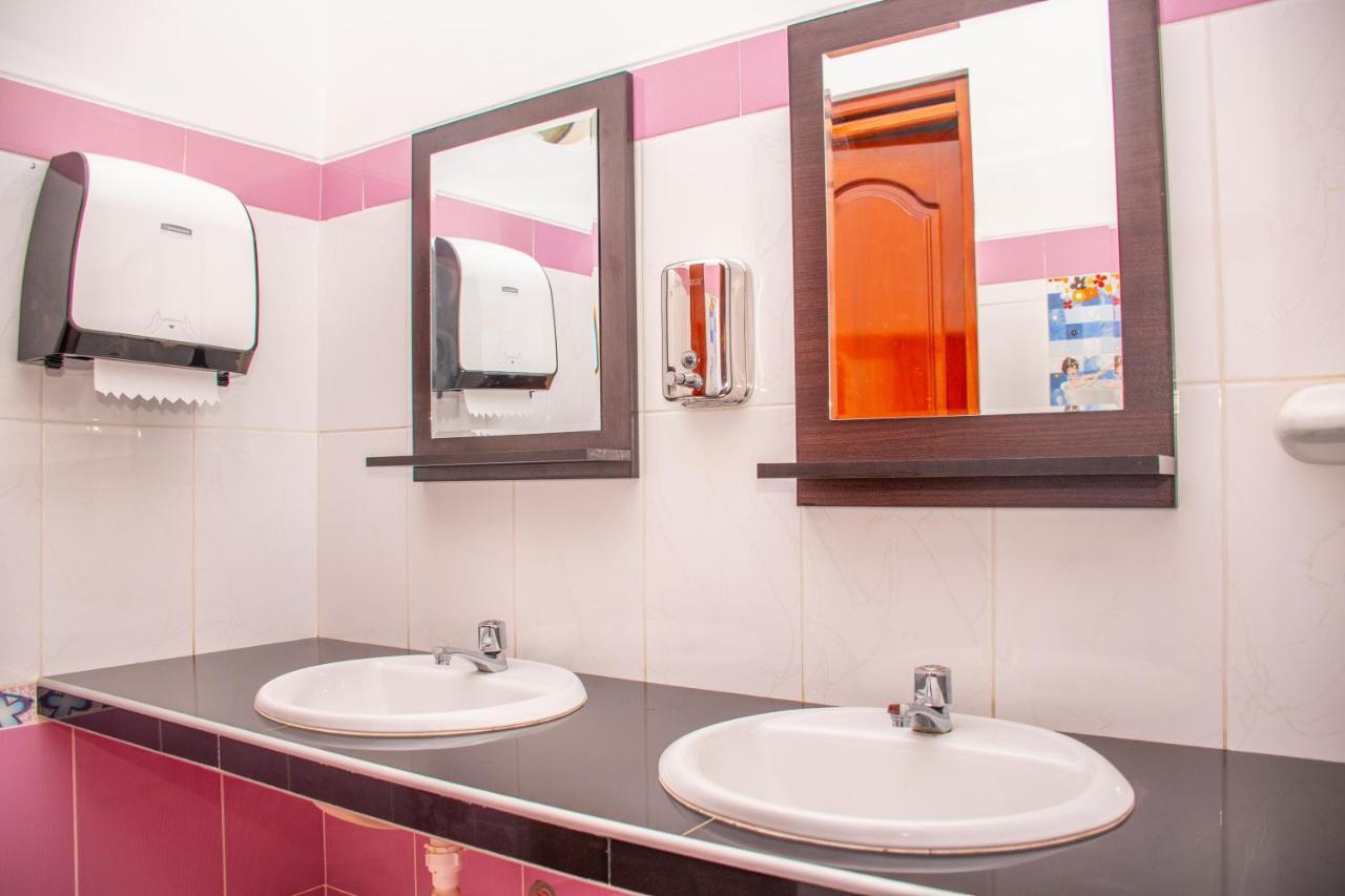 Gran Hotel Palmeras Jaen Bagian luar foto